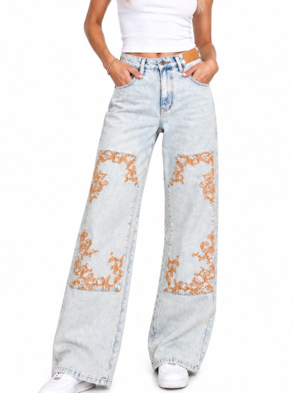 039. New Wide Leg Embroidered Light Wash Jeans - Beige Scroll Detail